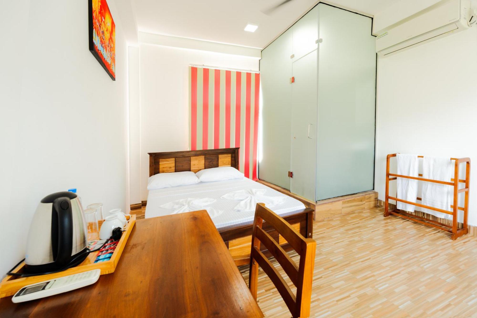 Katunayaka Lagoon Step Airport Transit Hotel מראה חיצוני תמונה